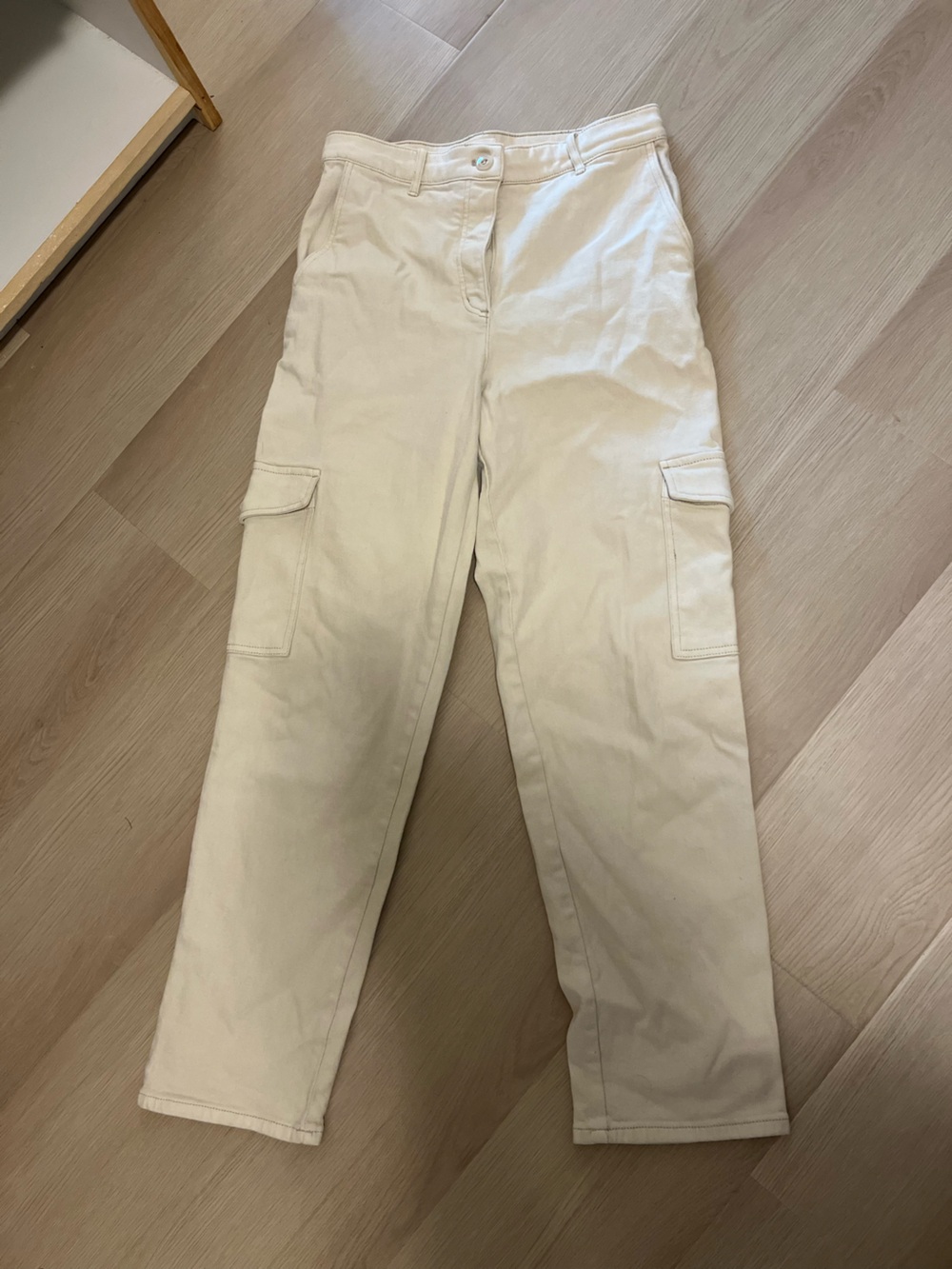 Wilfred Cream Cargo Pants with Side Flap Pockets